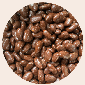 Amandes chocolat gros plan